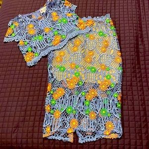 L'ATISTE Purple Floral Nylon Cropped Lace Shirt & Skirt Set